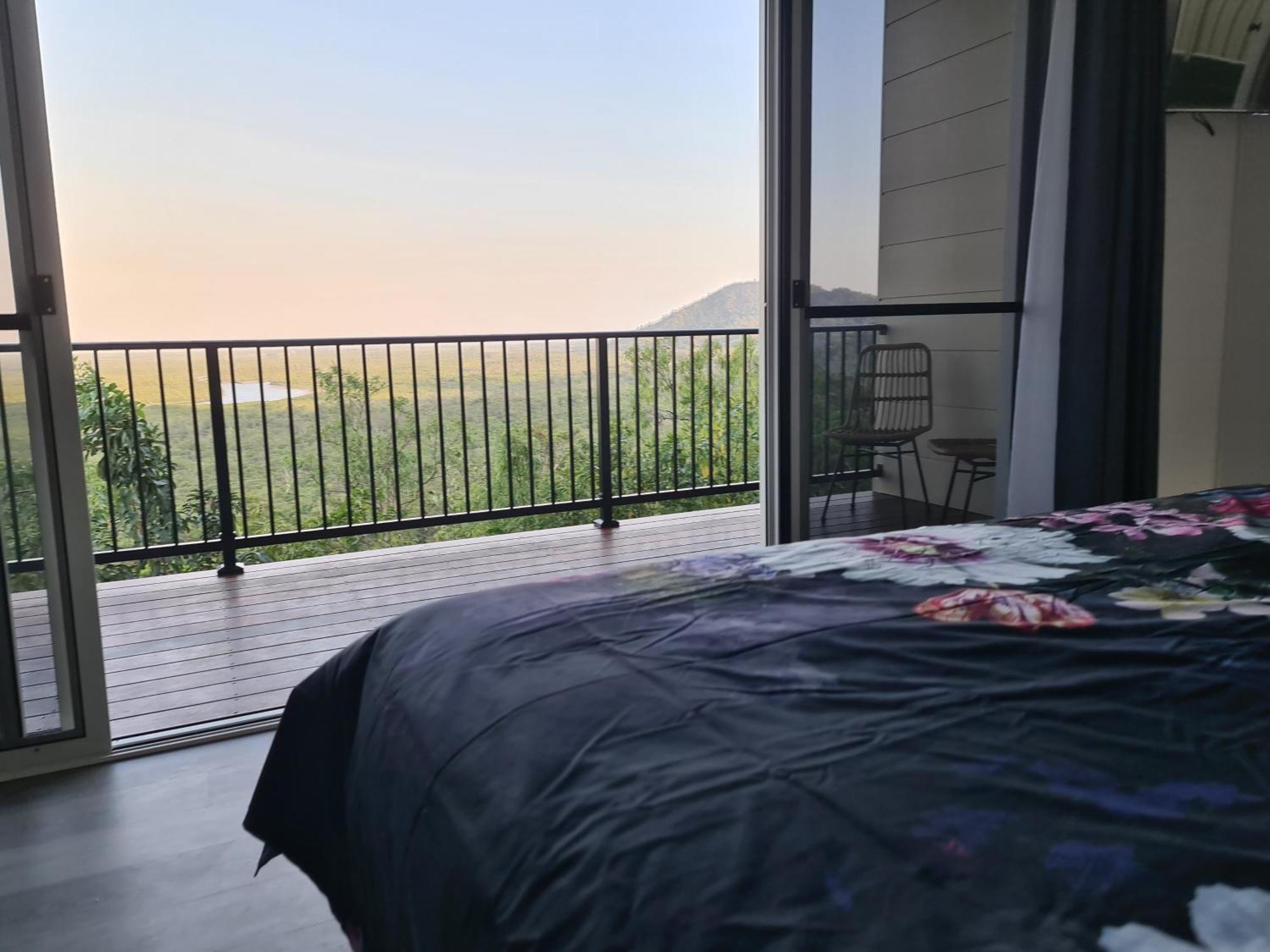Vista Hinchinbrook Aparthotel Cardwell Exterior foto