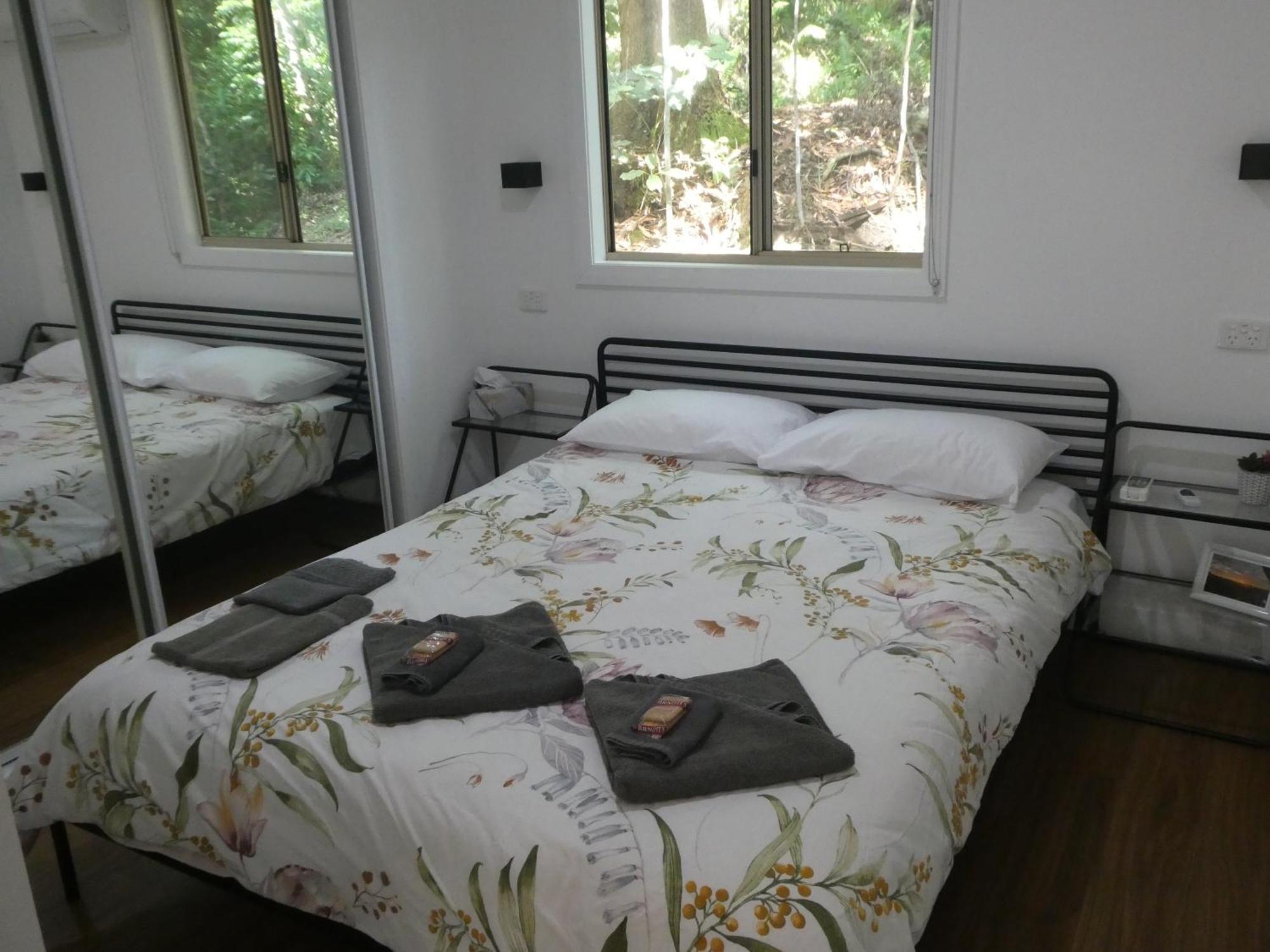 Vista Hinchinbrook Aparthotel Cardwell Exterior foto